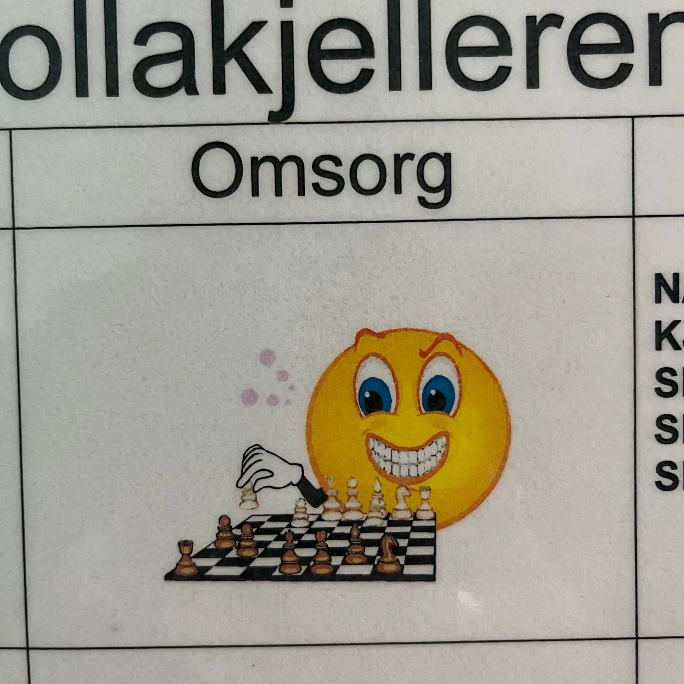 Sign with the word Omsorg showing a grinning yellow smiley playing chess